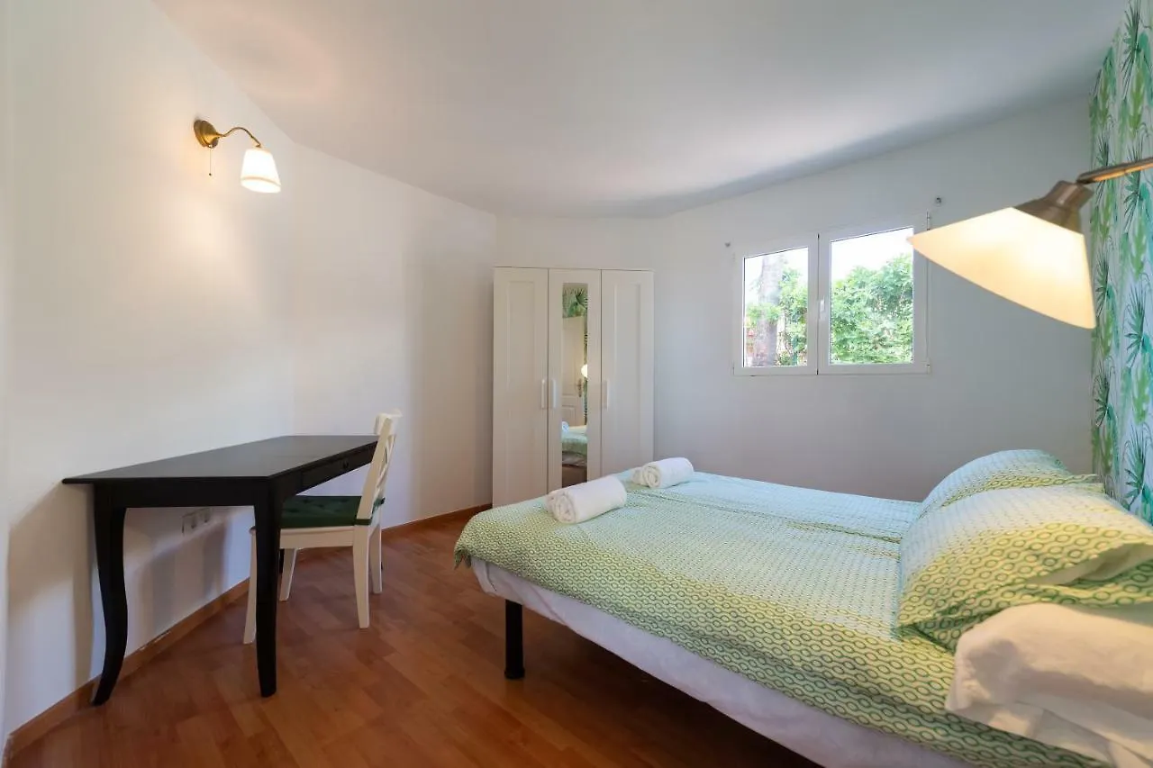 Bungalow Con Terraza Y Jardin Privado En Maspalomas Maspalomas  Spain
